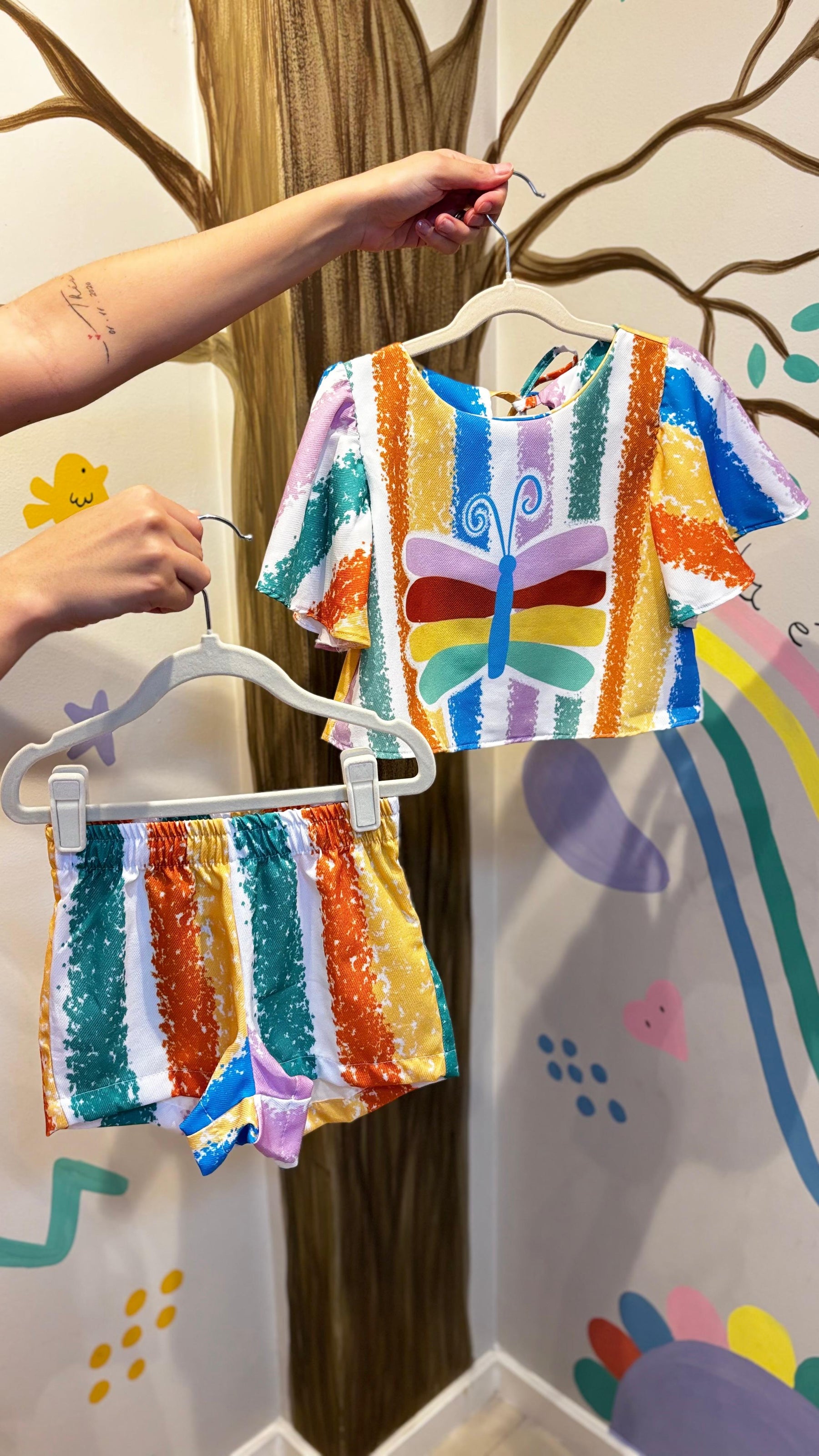 Conjunto Infantil Estampa Borboleta Colorê | Lá Colorê