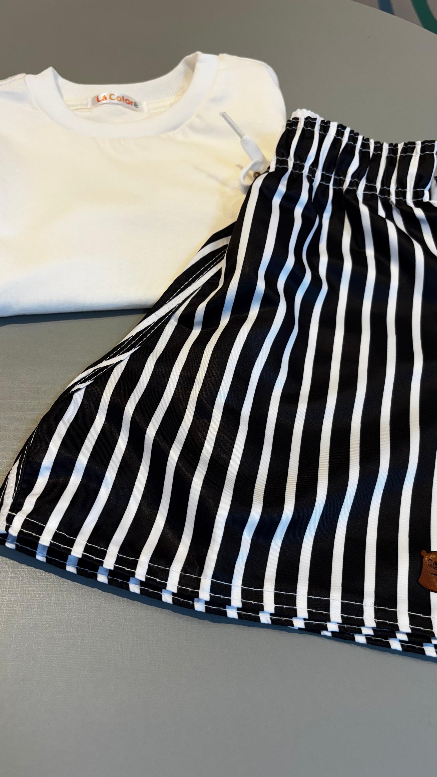 Short Infantil Tactel Premium - Estampa Listrado Preto | Lá Colorê