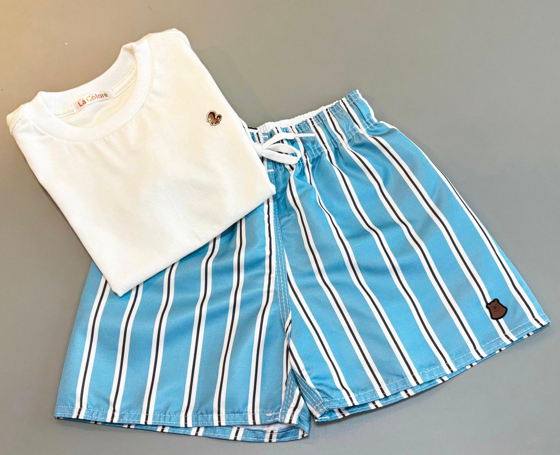 Short Infantil Tactel Premium – Estampa Listrado Céu | Lá Colorê