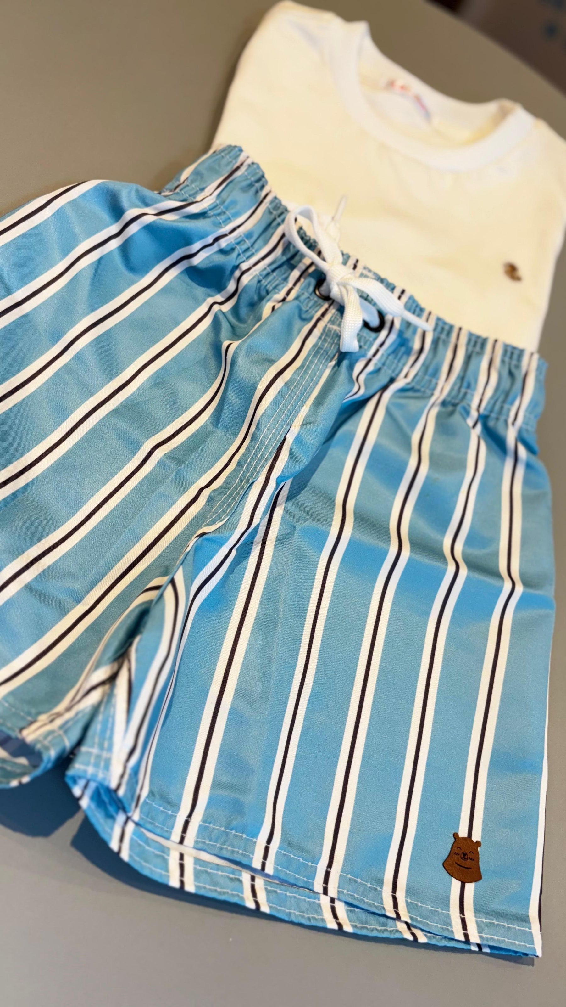 Short Infantil Tactel Premium – Estampa Listrado Céu | Lá Colorê