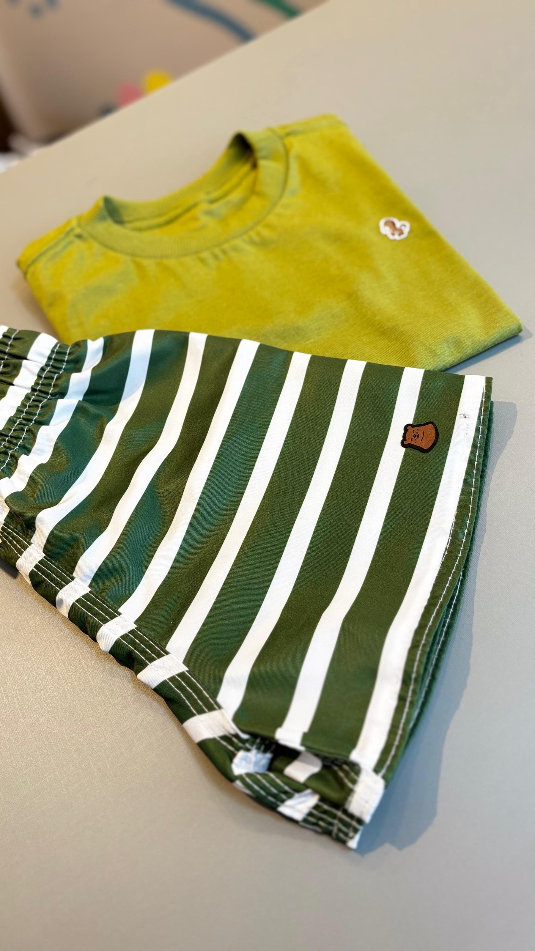 Short Tactel Infantil Premium Estampa Listrado Verde | Lá Colorê