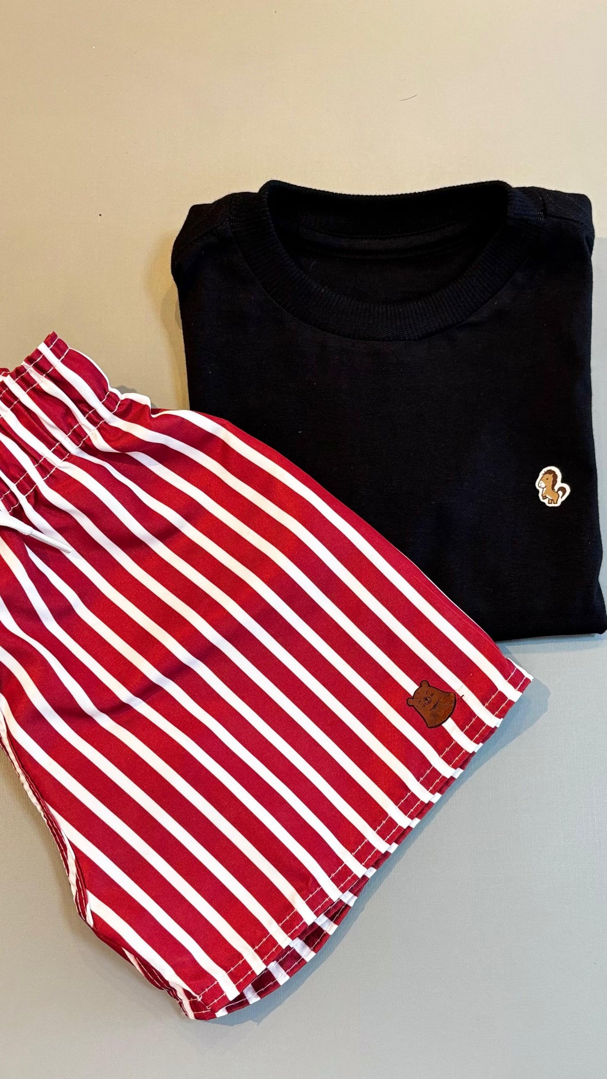 Short Infantil Tactel Premium - Estampa Listrado Vermelho | Lá Colorê