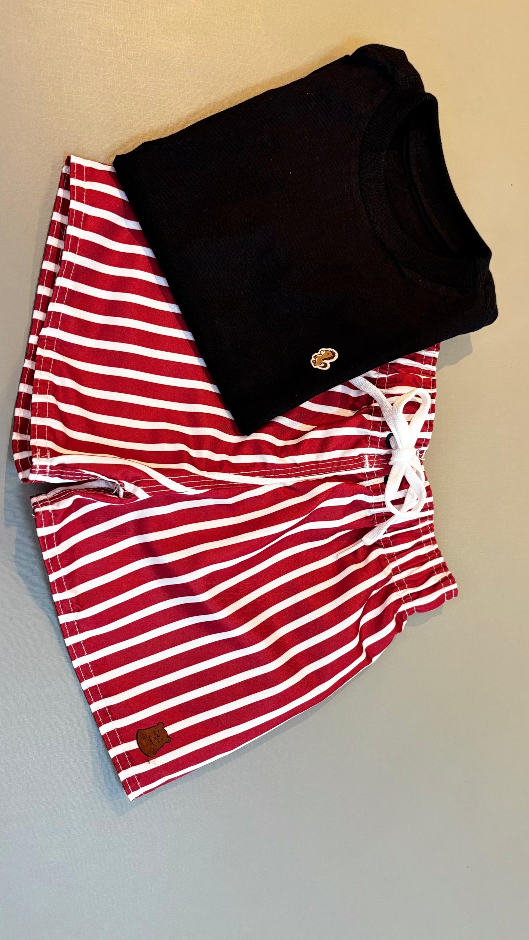 Short Infantil Tactel Premium - Estampa Listrado Vermelho | Lá Colorê
