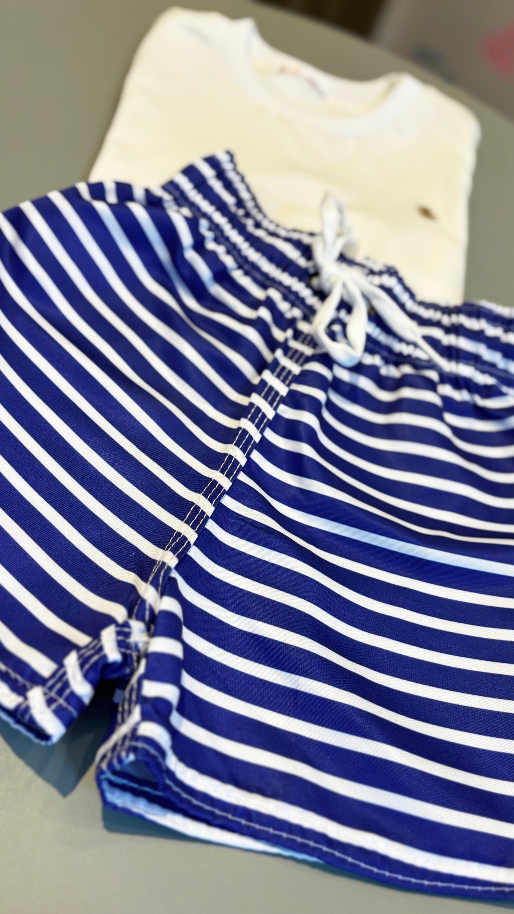 Short Tactel Infantil Premium Estampa Listra Azul Royal| Lá Colorê