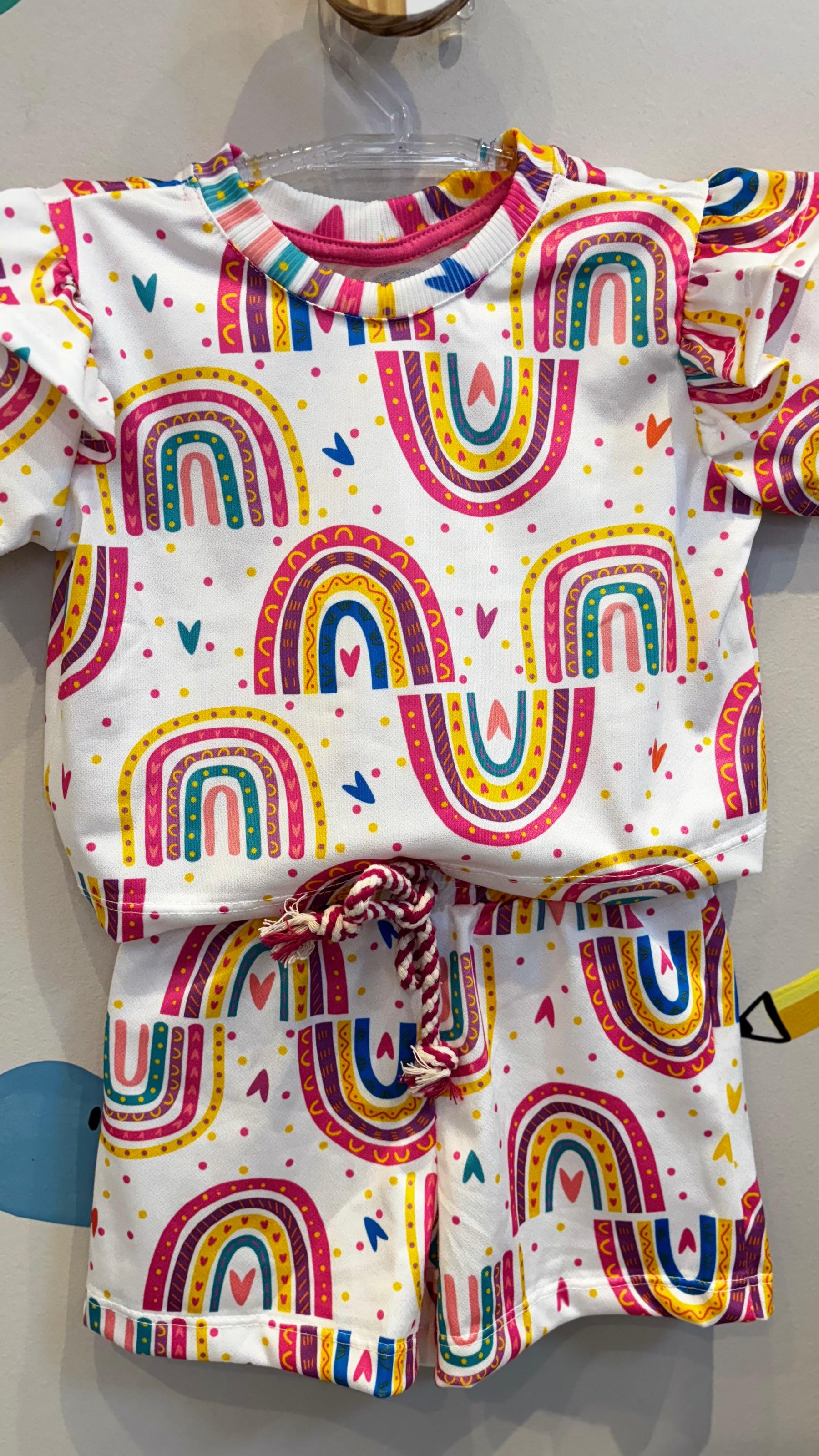 Conjunto Infantil Estampa Arco-íris Duplo Babado Confort | Lá Colorê