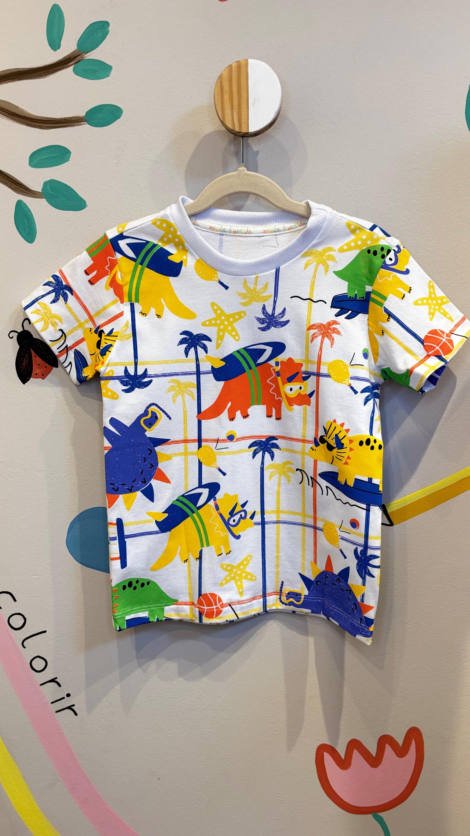 T-Shirt Infantil Multicolorida com Estampa de Rinocerontes - 100% Algodão| Lá Colorê