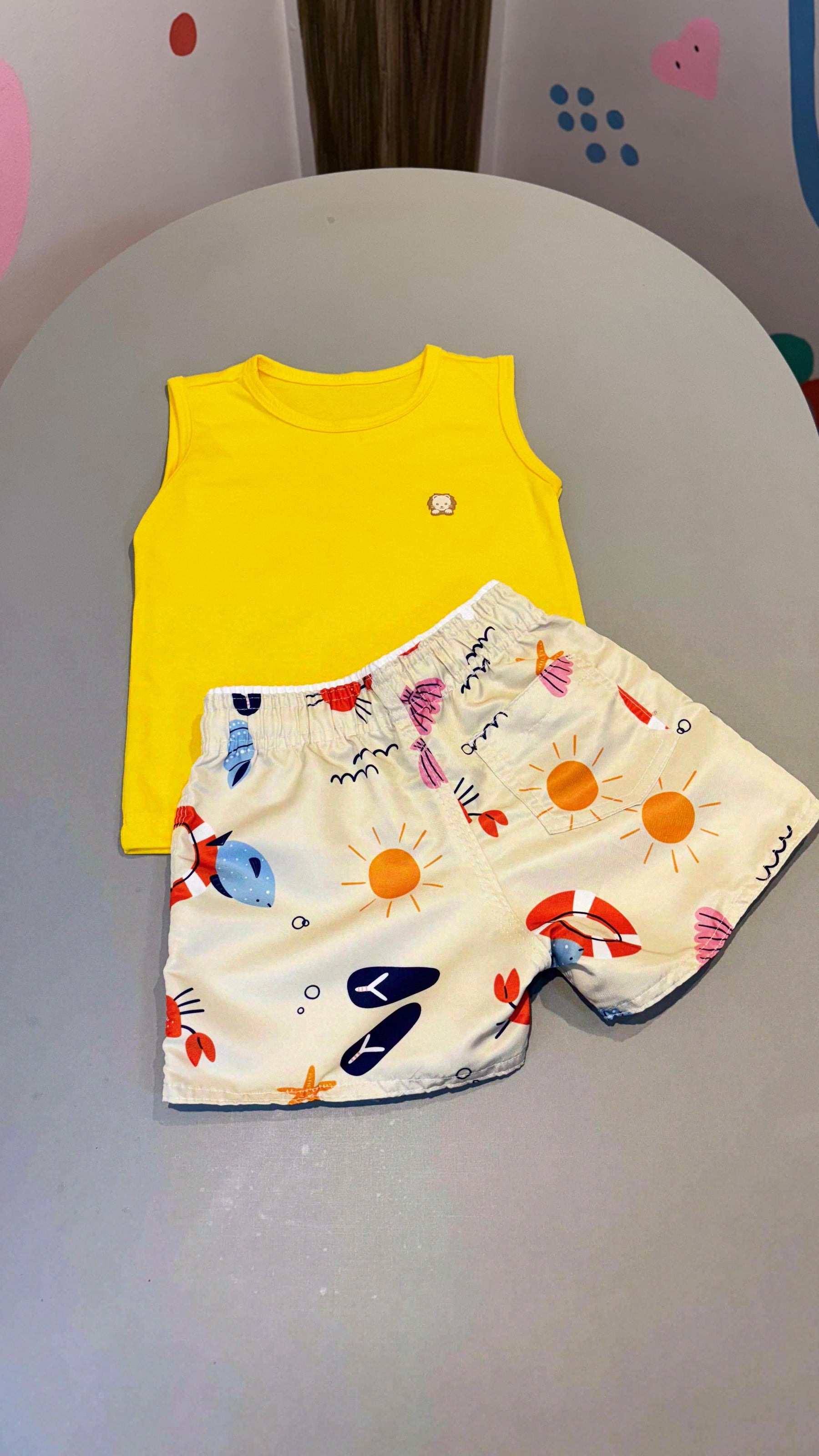 Conjunto Infantil Regata Amarela e Short Tactel na Estampa Praia