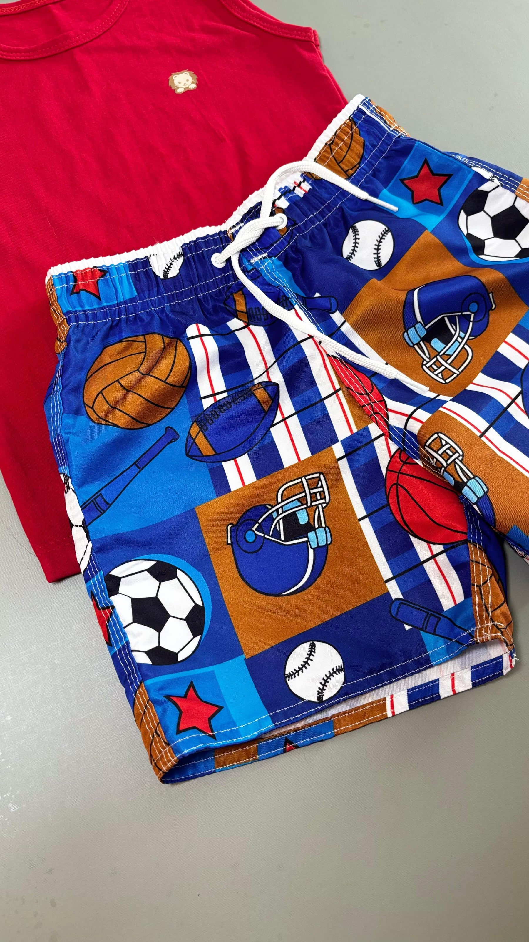 Conjunto Infantil Regata Vermelha e Short Tactel na Estampa NBA | Lá Colorê