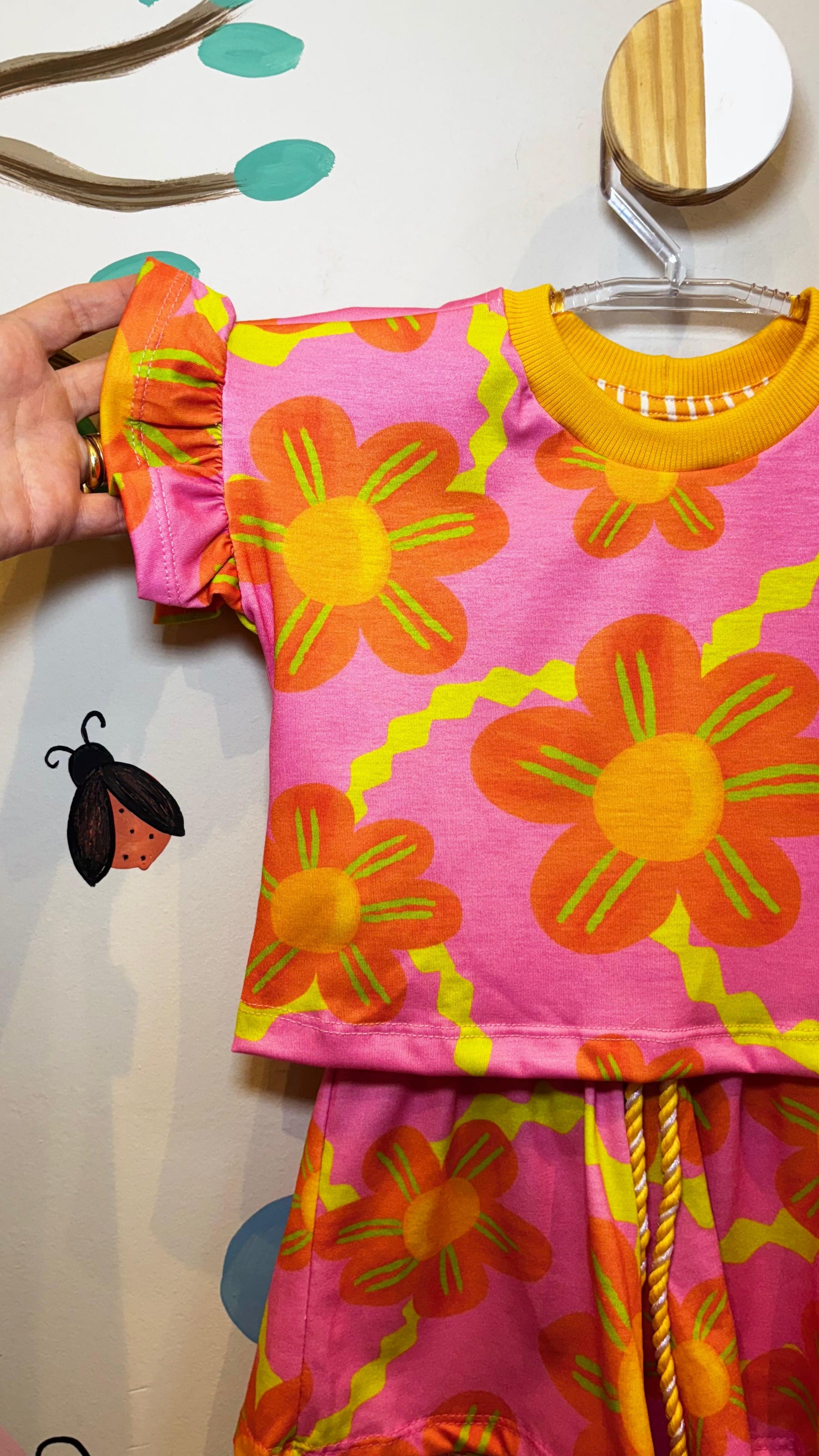 Conjunto Infantil Estampa Pétalas de Amor | Lá Colorê