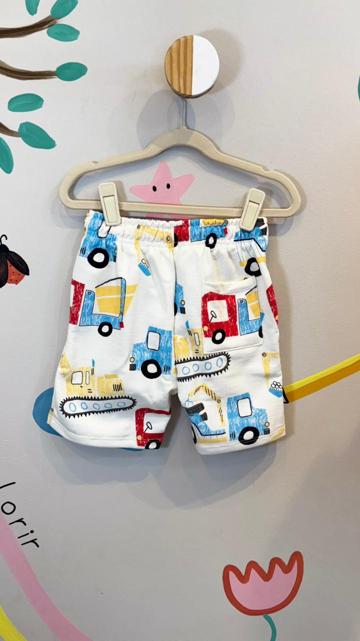 Bermuda Infantil Lúdica com Estampa Guindaste - 100% Algodão | Lá Colorê