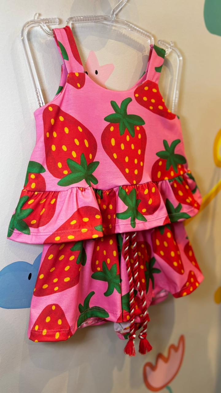 Conjunto Infantil Estampa Amor de Morango | Lá Colorê