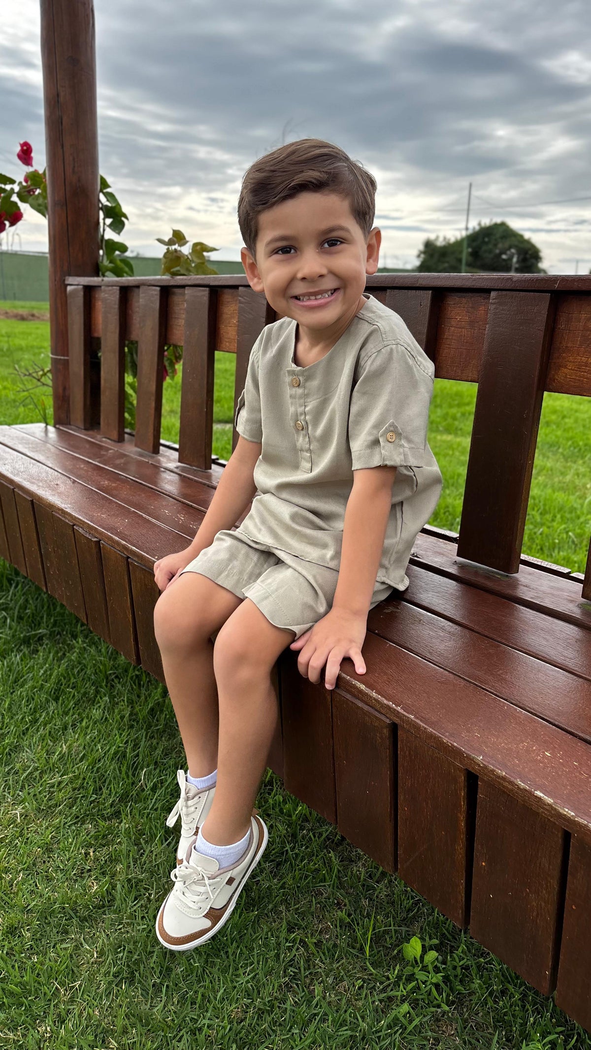 Conjunto Infantil Bata + Bermuda em Linho | Lá Colorê