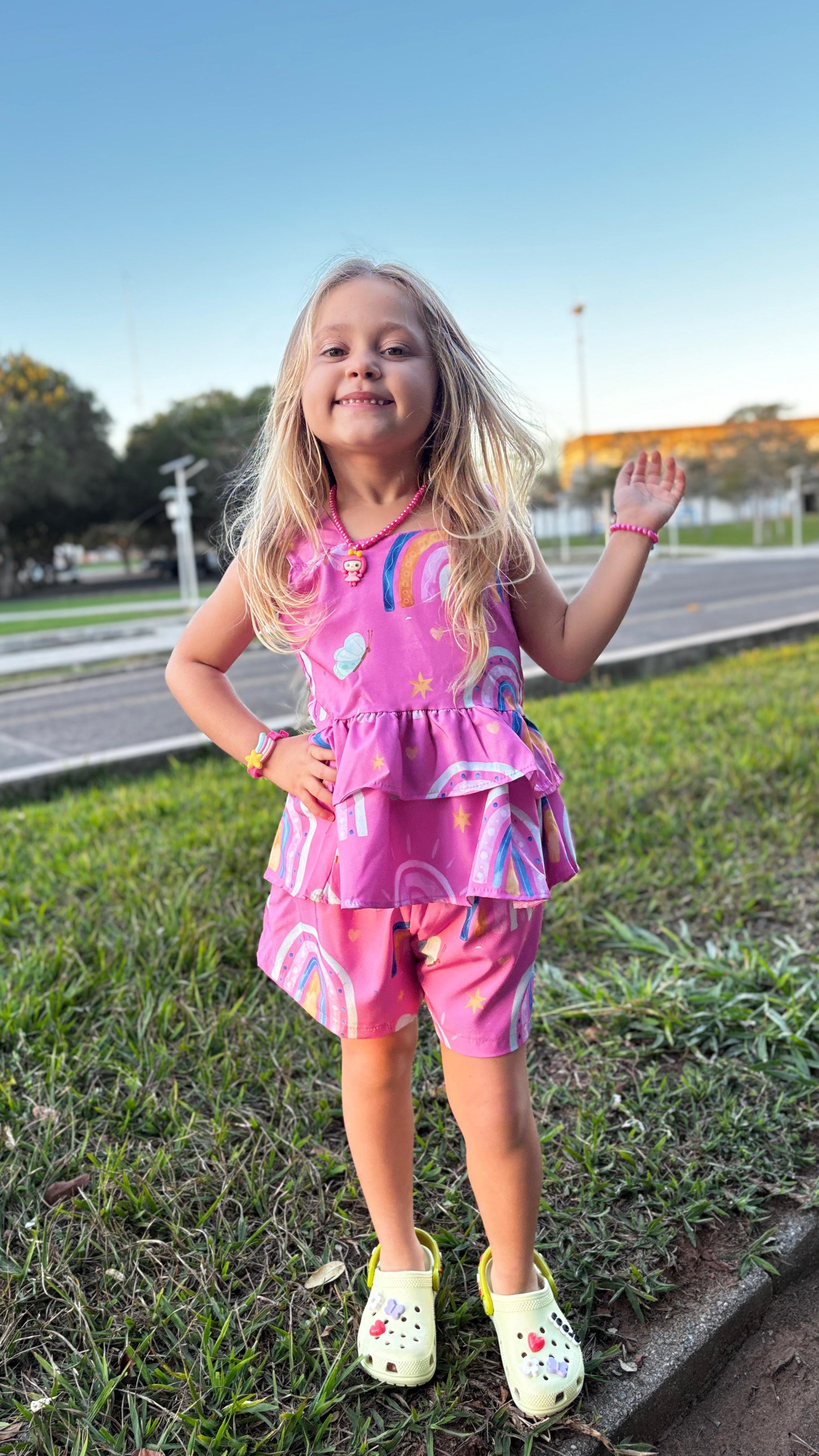 Conjunto Infantil Estampa Arco-Íris Antonela | Lá Colorê