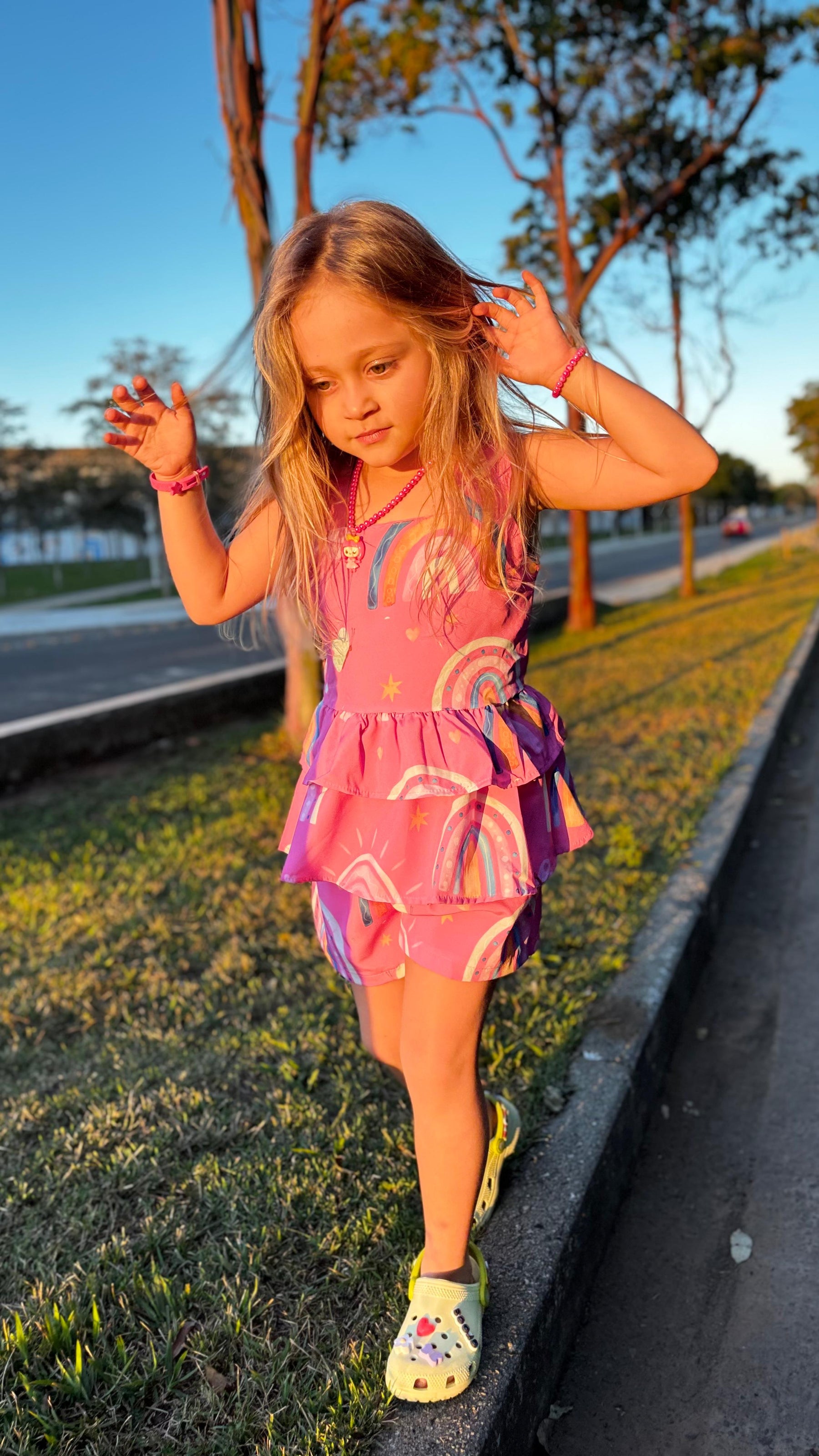 Conjunto Infantil Estampa Arco-Íris Antonela | Lá Colorê