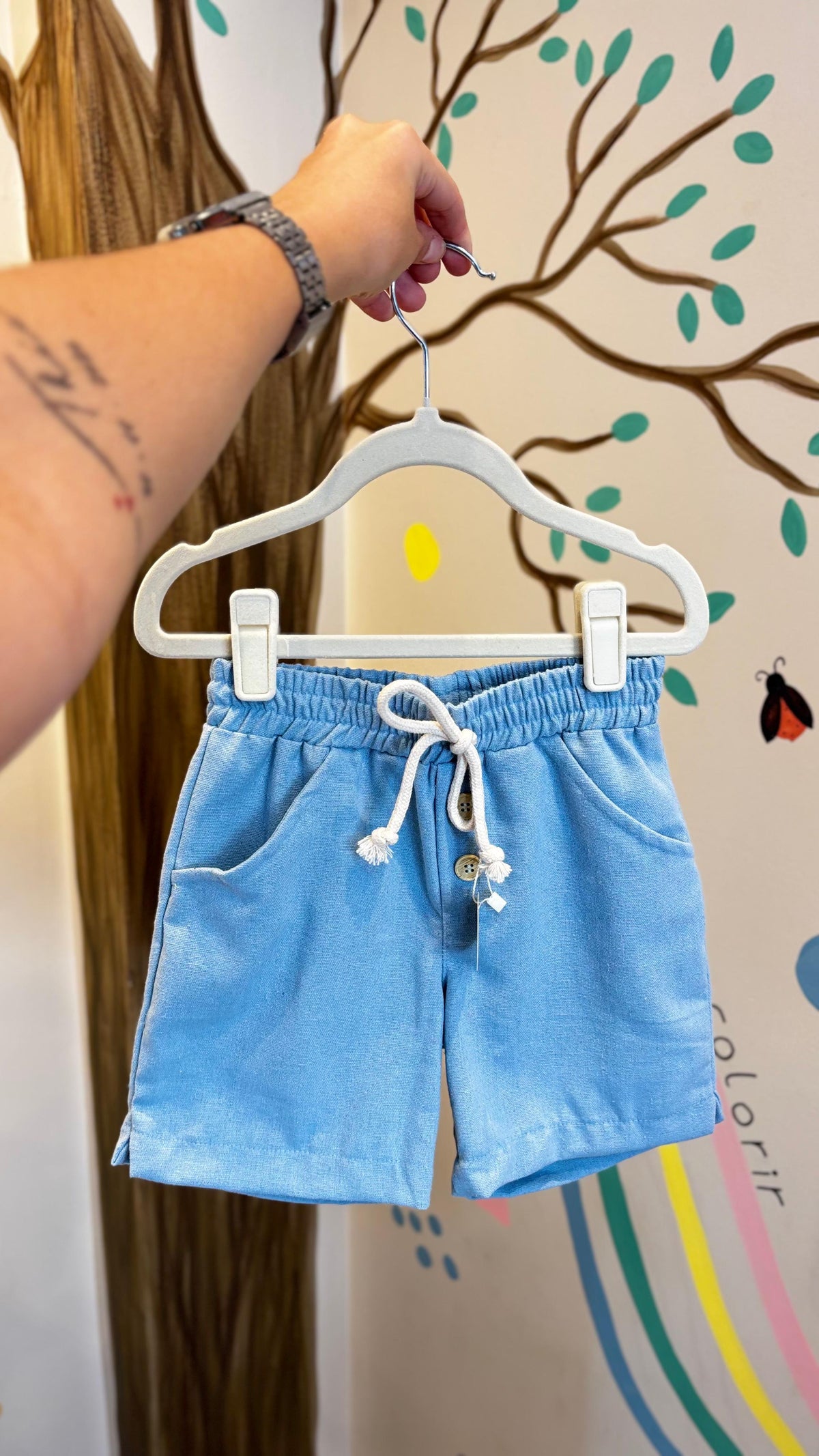 Bermuda Infantil em Linho Azul Bebê | Lá Colorê