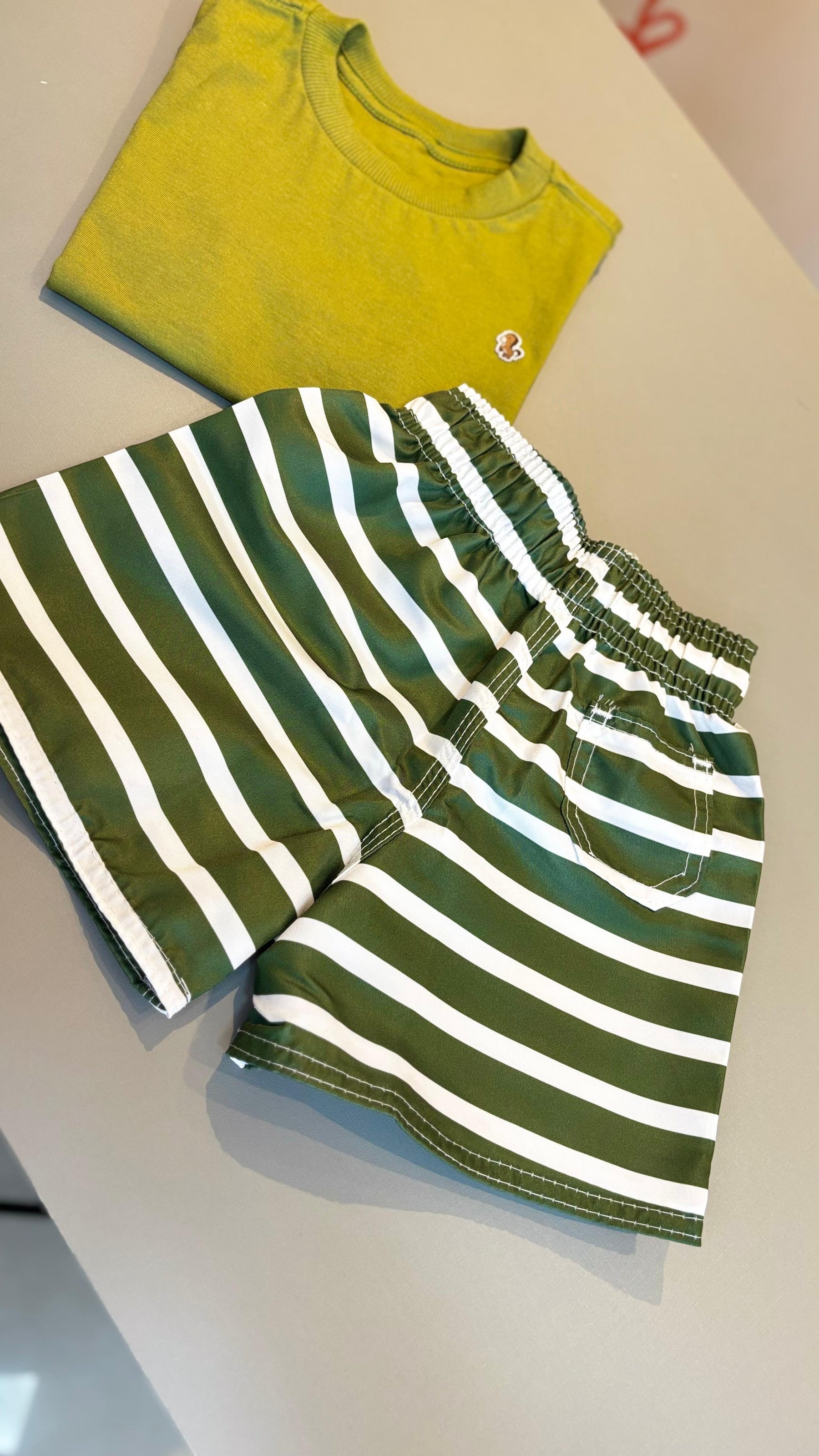 Short Tactel Infantil Premium Estampa Listrado Verde | Lá Colorê