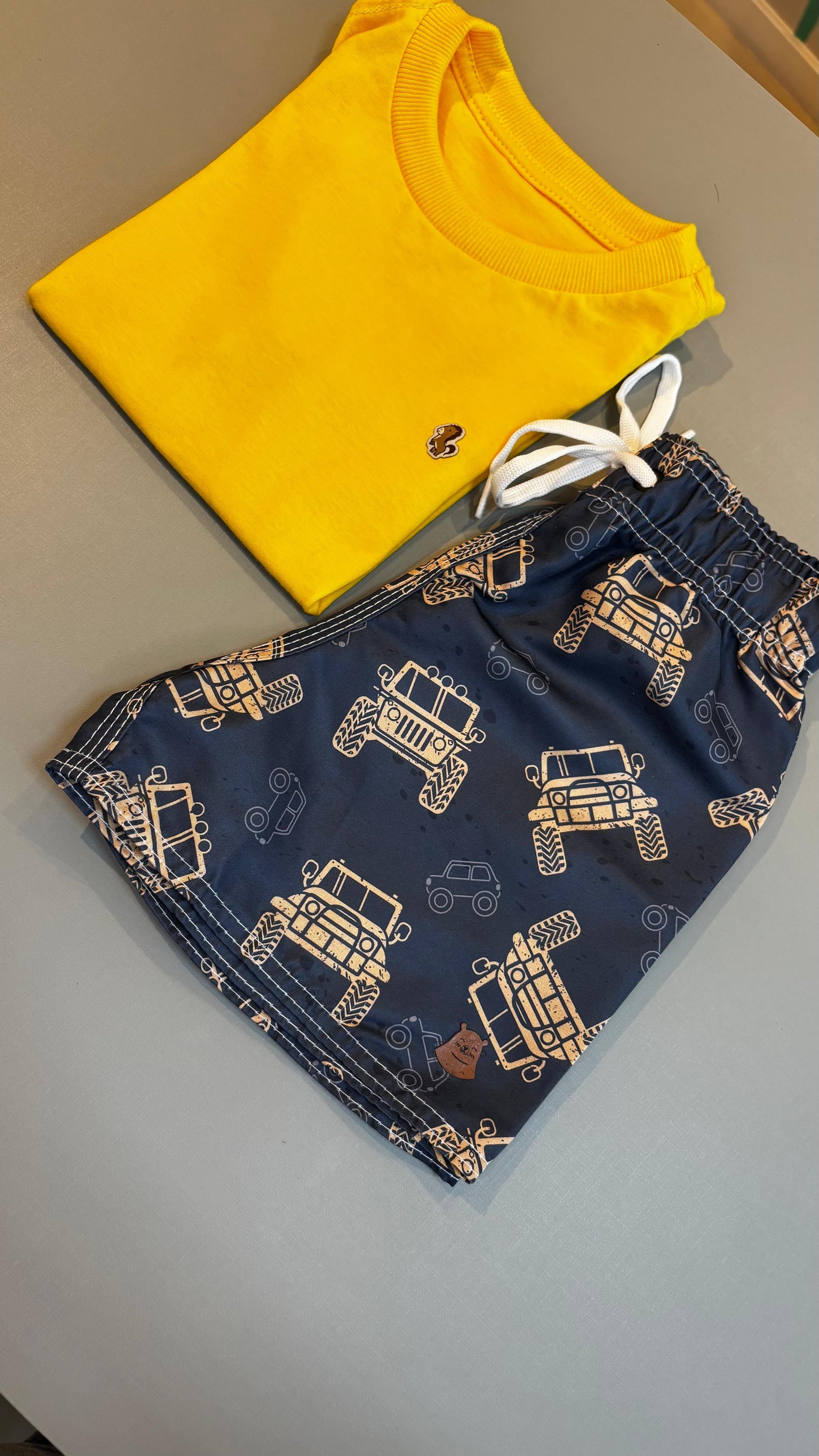 Short Tactel Infantil Premium Estampa Carro Jeep| Lá Colorê