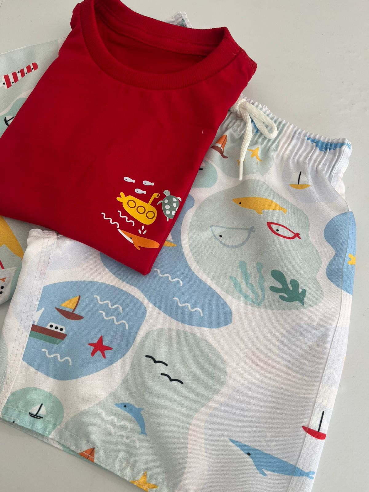 Conjunto Infantil Estampa Submarino - T-Shirt + Short Estampado | Lá Colorê