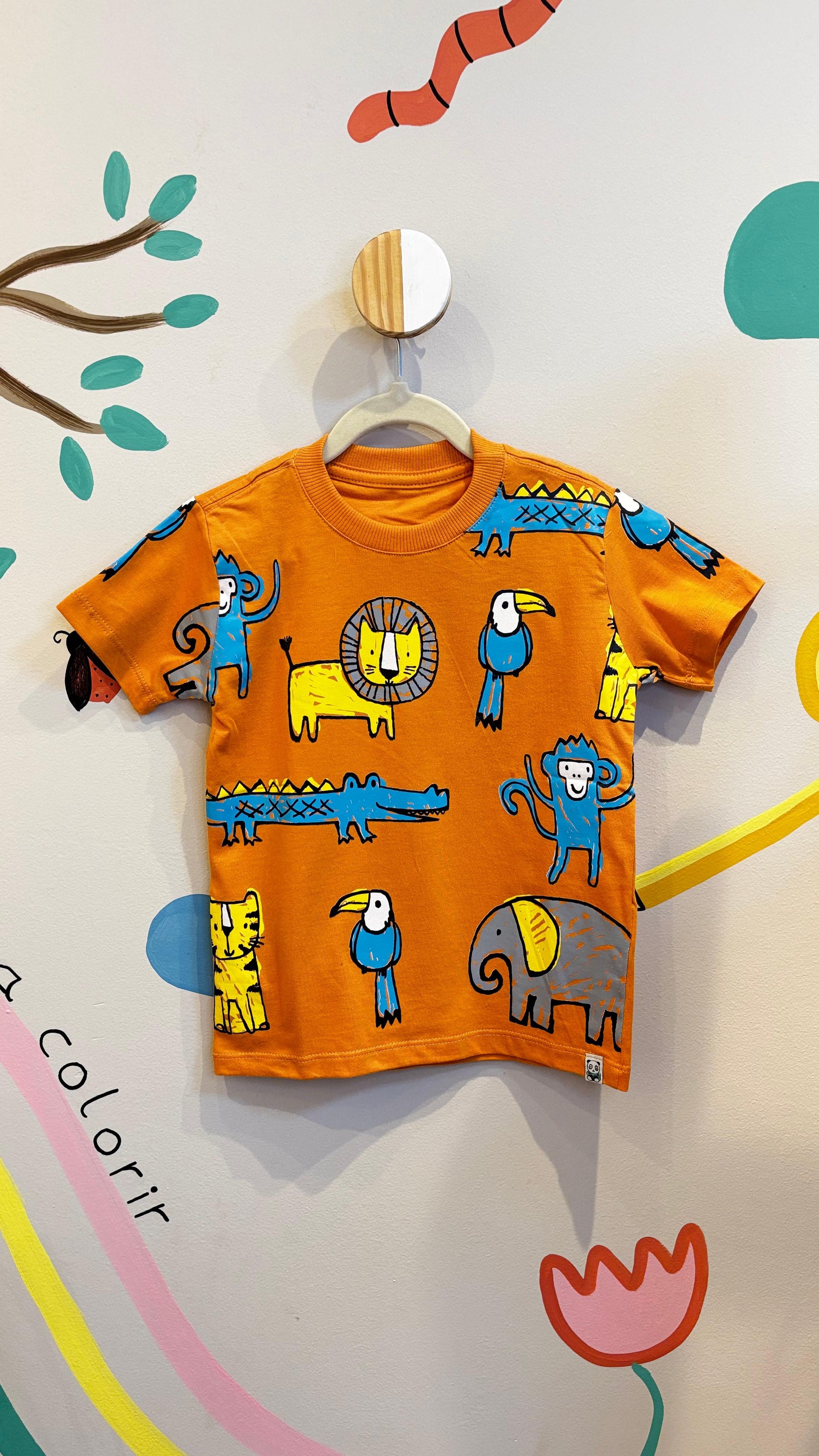 T-Shirt Infantil Laranja com Estampa Safari - 100% Algodão | Lá Colorê