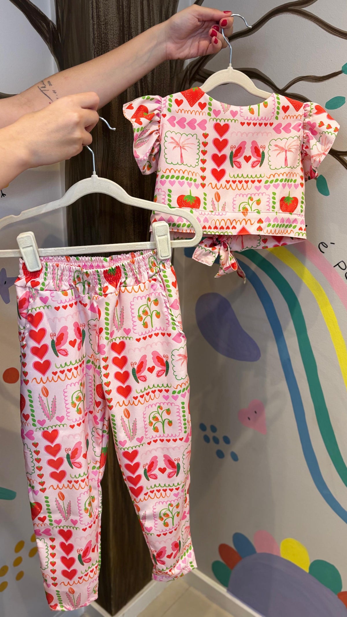 Conjunto Luxo Infantil Estampa Moranguinho | Lá Colorê