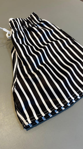 Short Infantil Tactel Premium - Estampa Listrado Preto | Lá Colorê