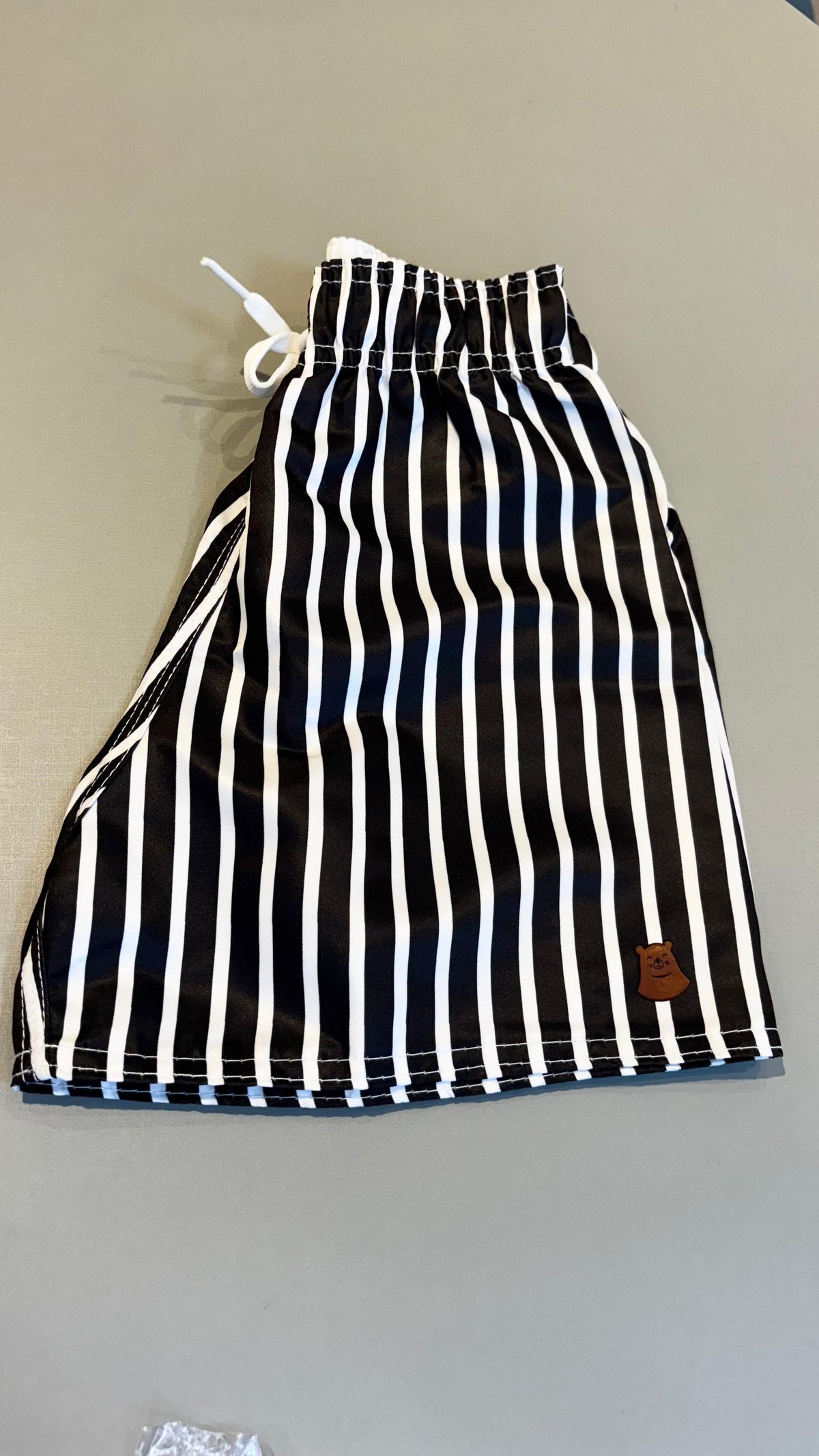 Short Infantil Tactel Premium - Estampa Listrado Preto | Lá Colorê
