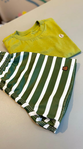 Short Tactel Infantil Premium Estampa Listrado Verde | Lá Colorê