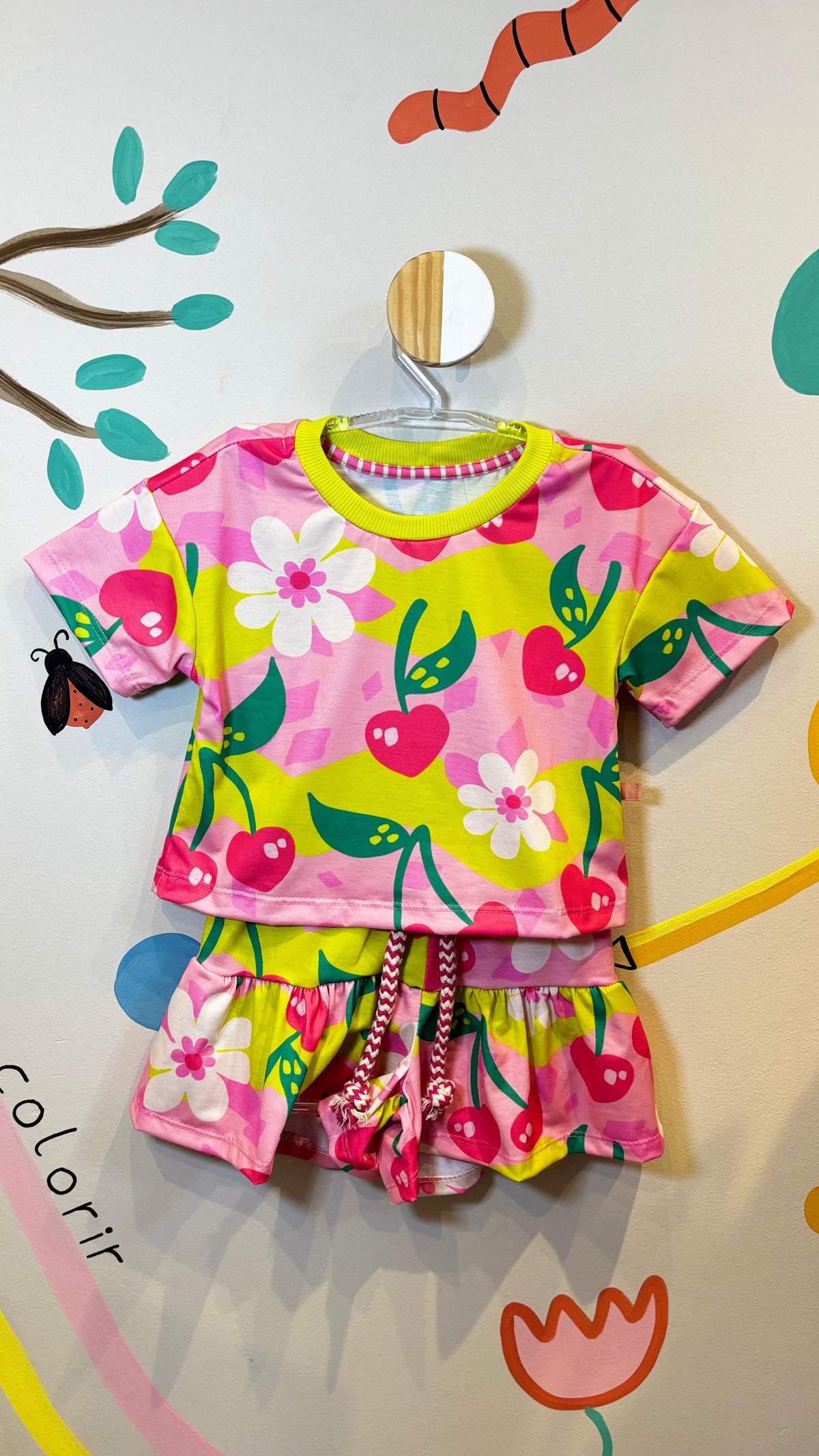 Conjunto Infantil Estampa Cerejinhas | Lá Colorê