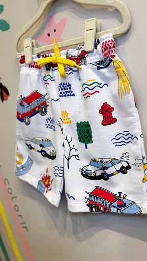 Bermuda Infantil Lúdica com Estampa de Carro de Polícia e Bombeiro | Lá Colorê