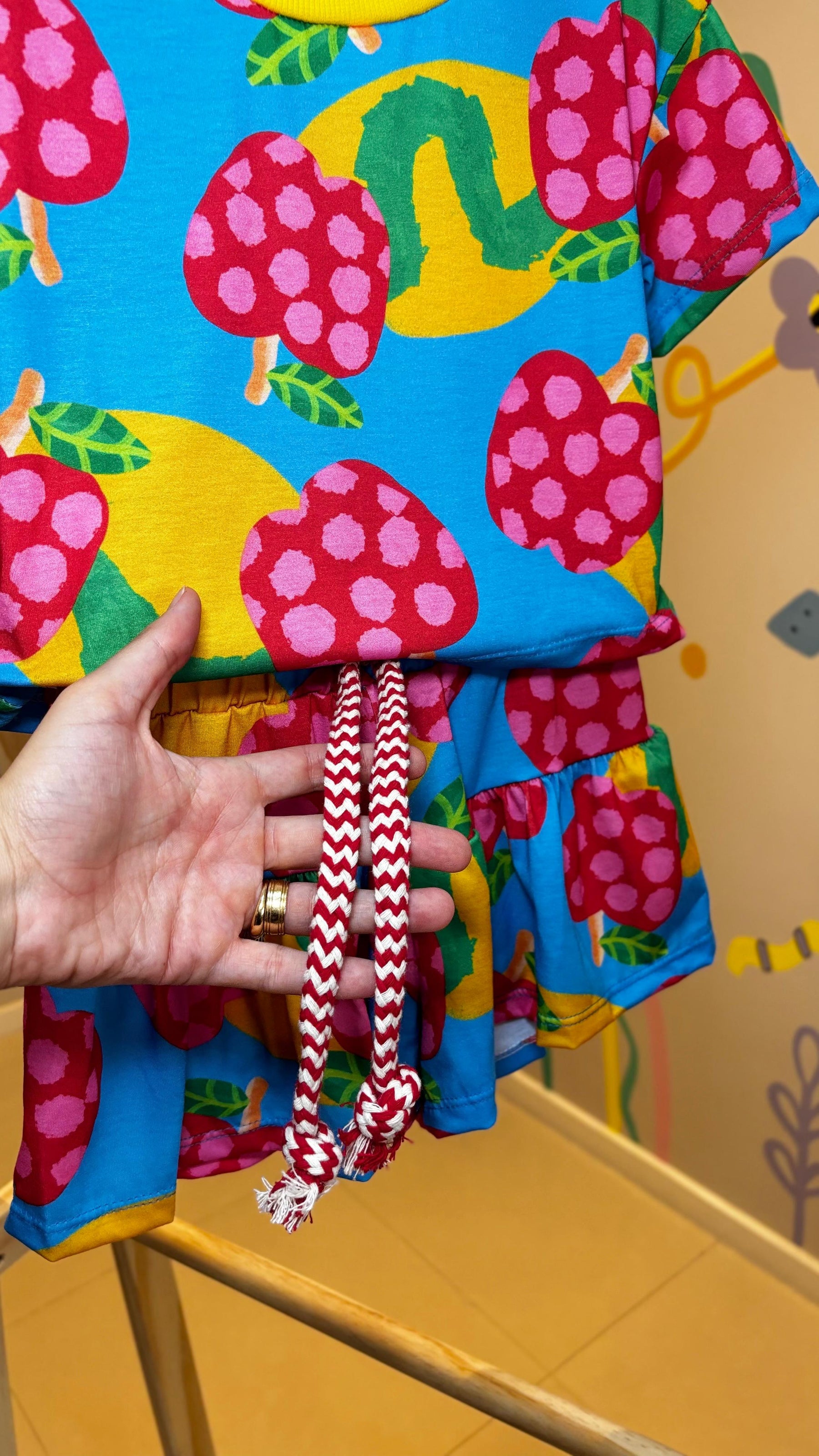 Conjunto Infantil Estampa Maçã Poá Azul - Lá Colorê