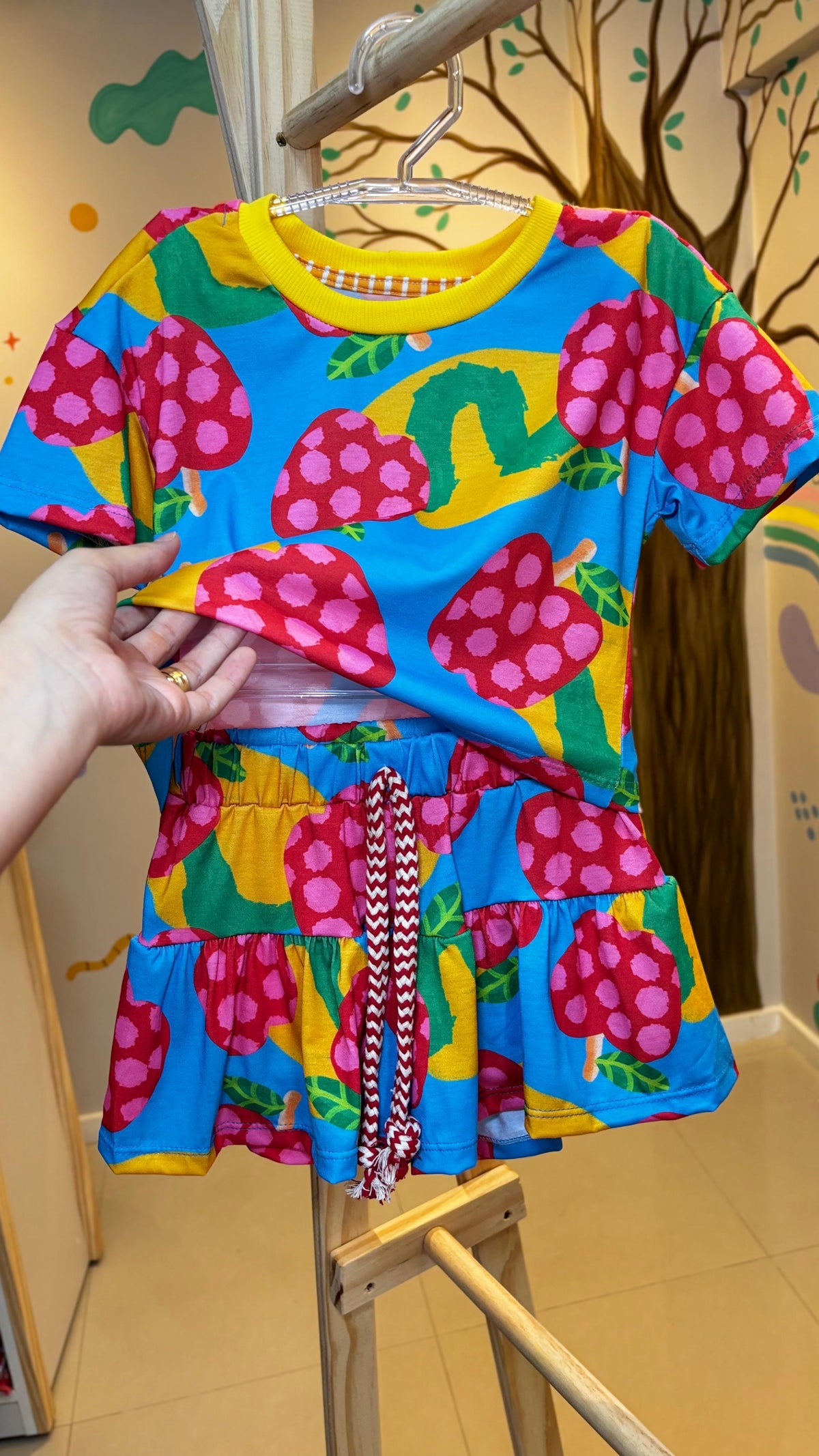 Conjunto Infantil Estampa Maçã Poá Azul - Lá Colorê