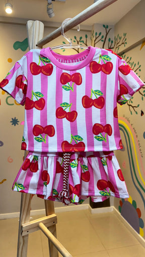 Conjunto Infantil Estampa Cereja Listrada Rosa | Lá Colorê
