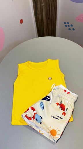 Conjunto Infantil Regata Amarela e Short Tactel na Estampa Praia