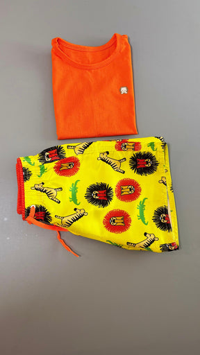 Conjunto Infantil Regata Laranja e Short Tactel na Estampa Zoo  | Lá Colorê