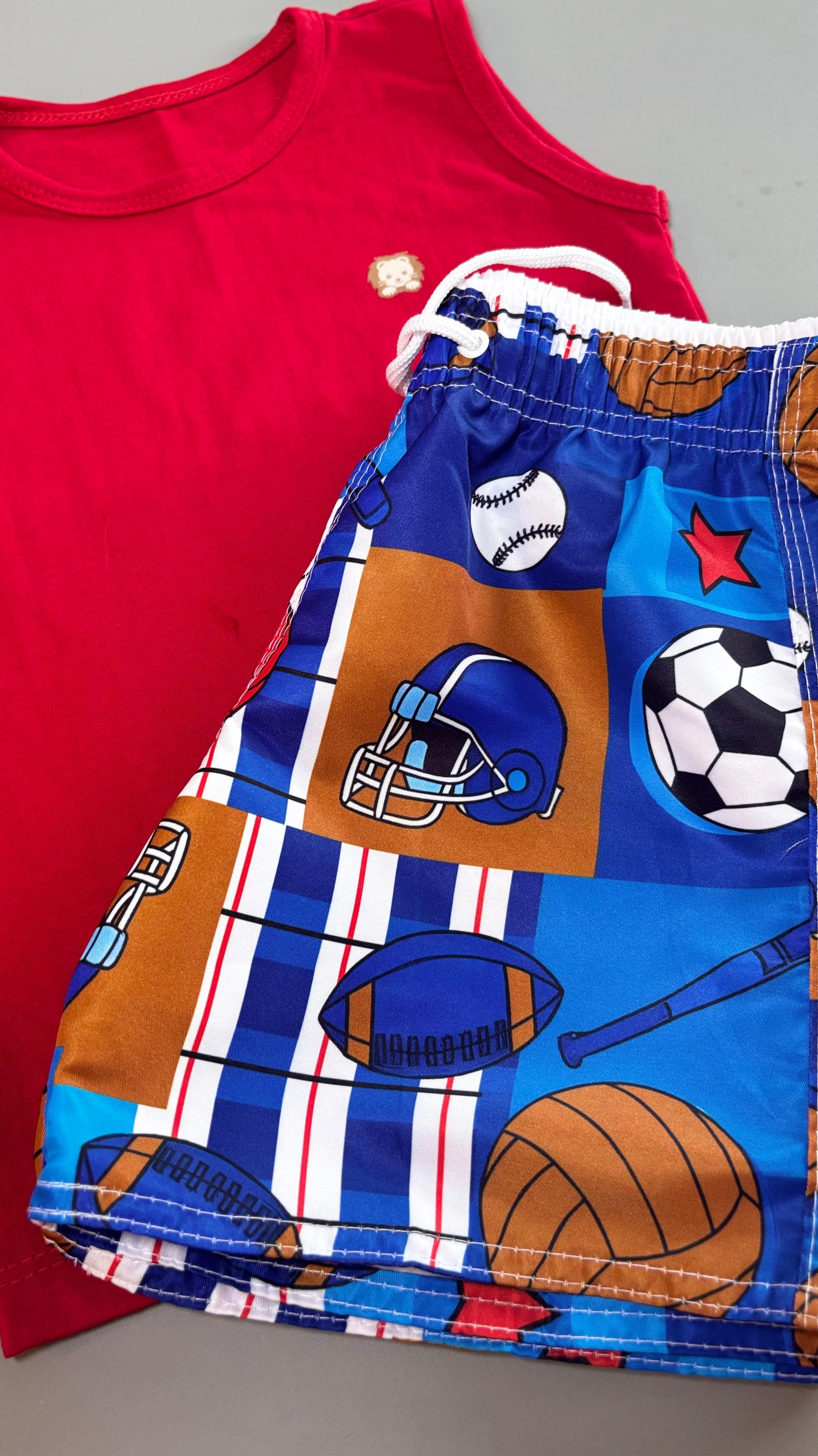 Conjunto Infantil Regata Vermelha e Short Tactel na Estampa NBA | Lá Colorê