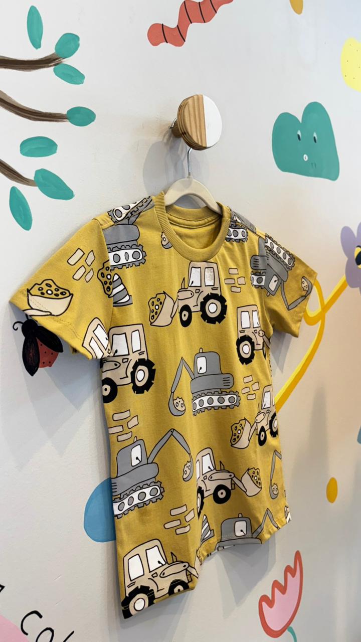 T-Shirt Infantil Mostarda com Estampa Retro - 100% Algodão | Lá Colorê