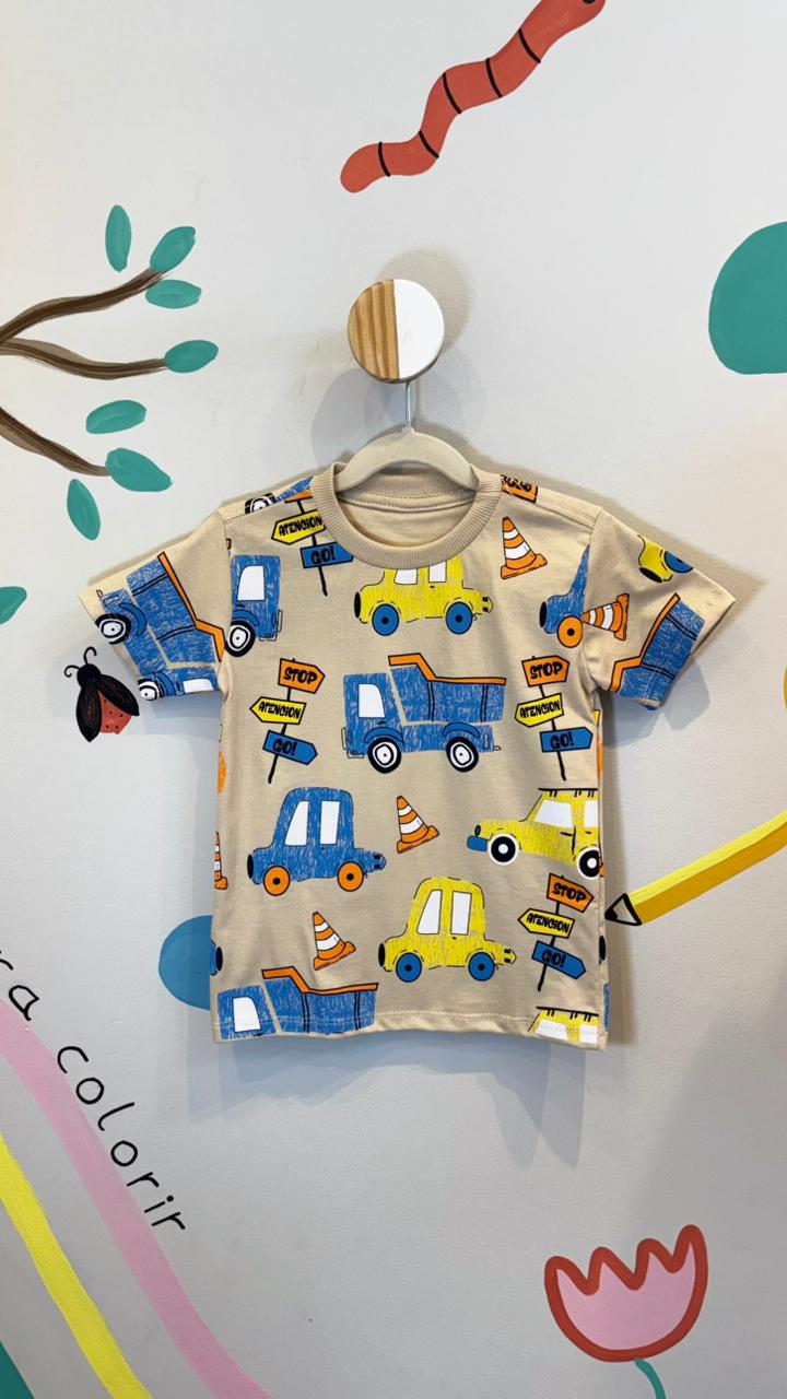 T-Shirt Infantil Bege com Estampa Truck Car - 100% Algodão | Lá Colorê