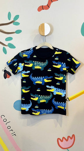 T-Shirt Infantil Preta com Estampa de Jacaré - 100% Algodão | Lá Colorê