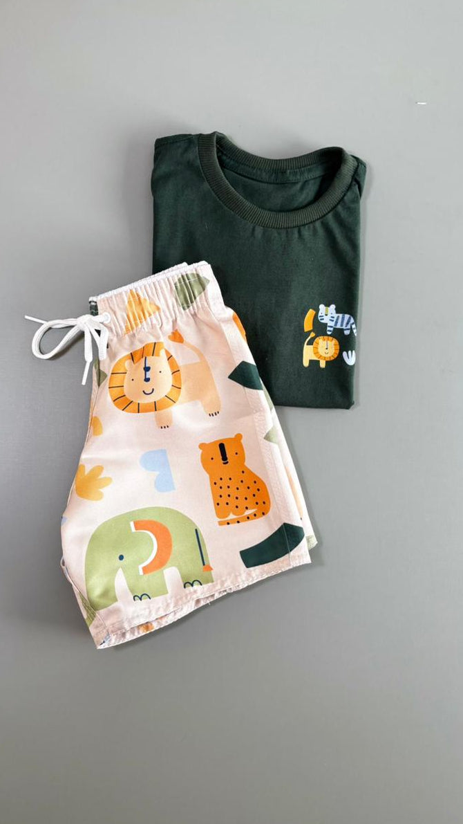 Conjunto Infantil Estampa Safari - T-Shirt + Short Estampado | Lá Colorê