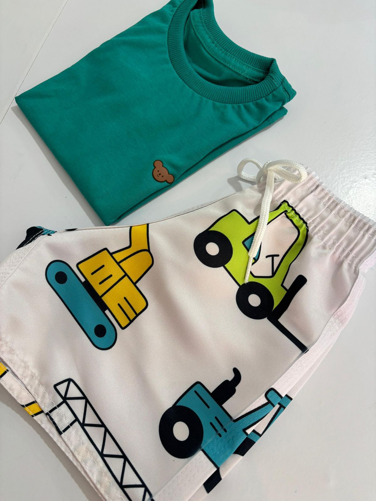 Conjunto Infantil Estampa Retro - T-Shirt + Short Estampado
