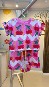 Conjunto Infantil Estampa Pequena Cereja | Lá Colorê