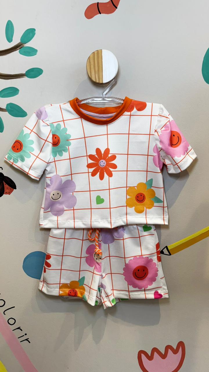 Conjunto Infantil Estampa Florzinhas Confort | Lá Colorê