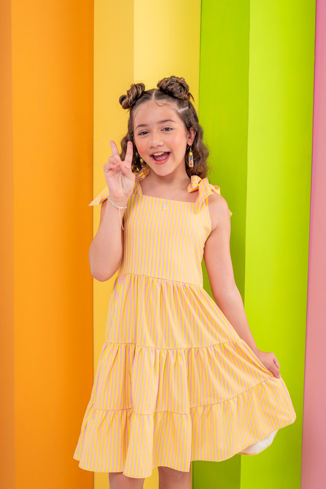 Vestido Infantil Alice Estampa Listras Amarela | Lá Colorê
