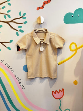 Camisa Infantil Gola Polo Avelã em Tricô - 100% Algodão | Lá Colorê